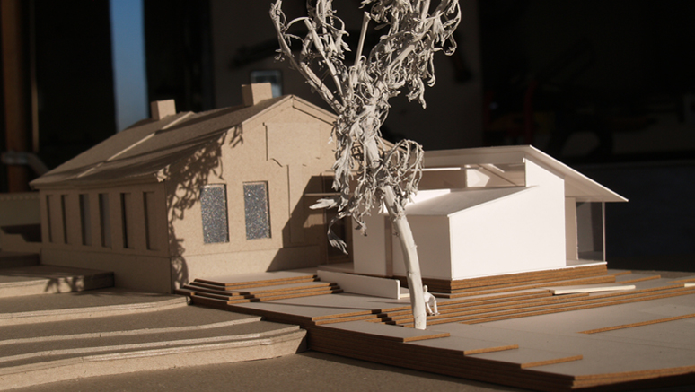 148 physical theatre model